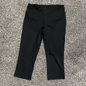 Black DSG capri length leggings